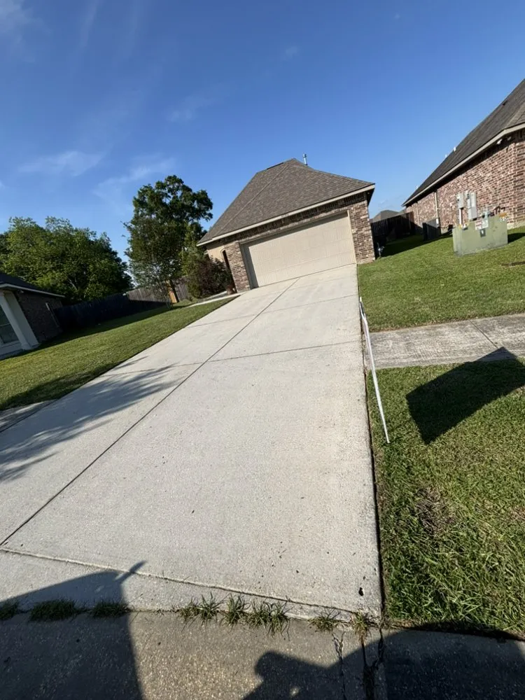 Local yard maintenance experts serving Prairieville, LA - Coburn's Handyman Services