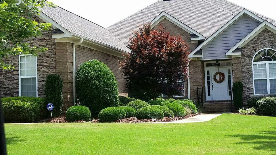 Top-rated landscape design experts serving Owens Cross Roads, AL - Cochran's Lawn Care