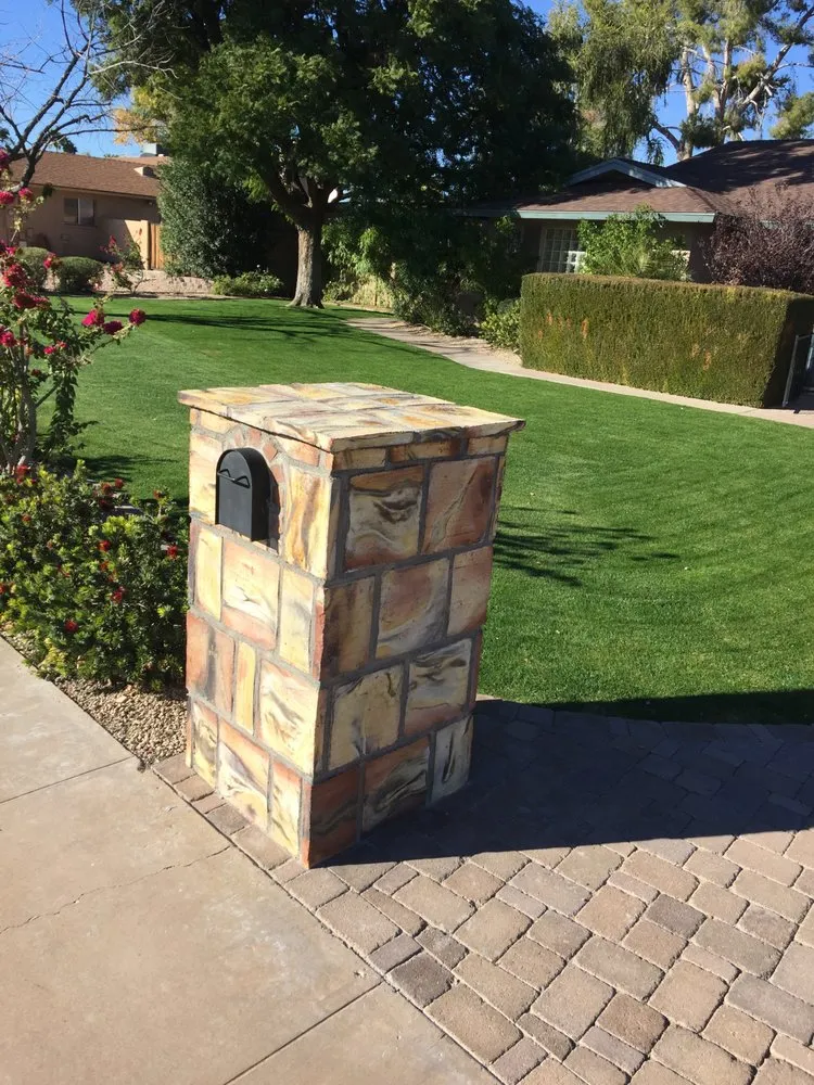 Professional garden landscaping in Phoenix, AZ by Coconut Contracting