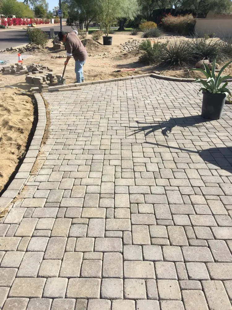 Local yard maintenance in Phoenix, AZ by Coconut Contracting