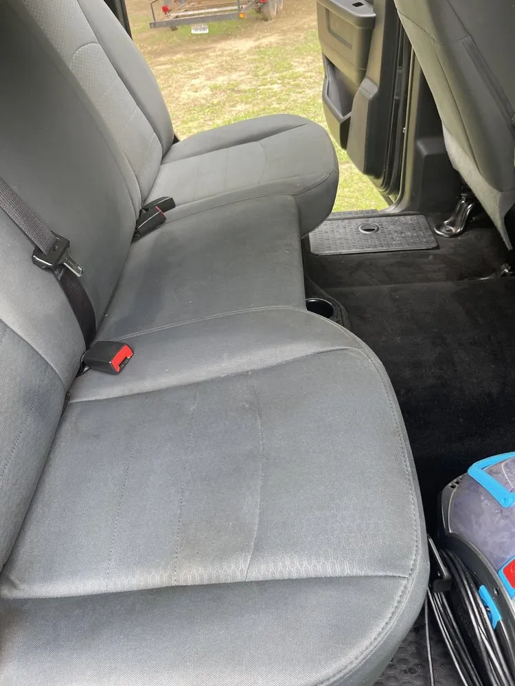 Reliable yard cleanup service for outdoor upgrades in Dallas, TX by Cocos Insulation and Lawn