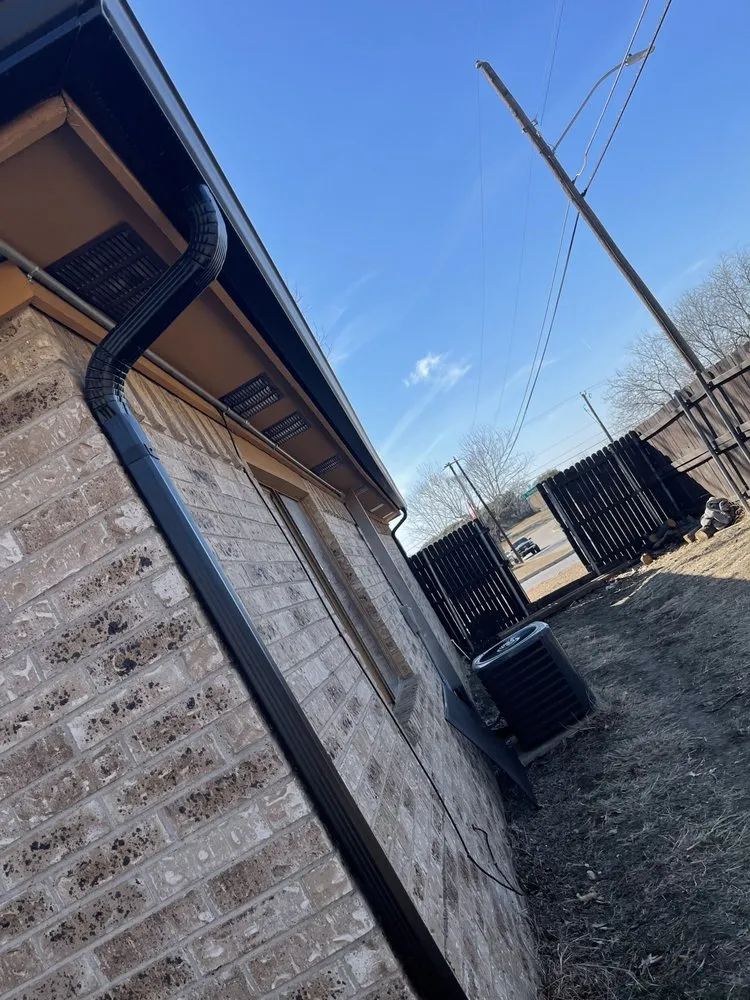 Custom garden landscaping near you in Dallas, TX by Cocos Insulation and Lawn