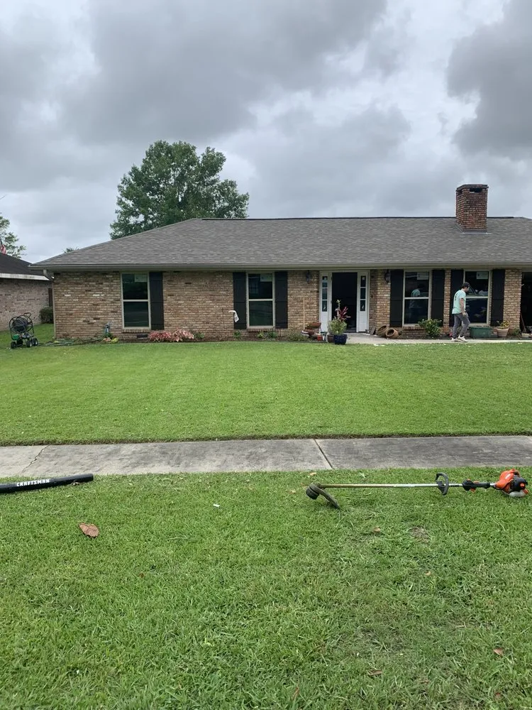 Custom outdoor landscaping in Lafayette, LA - Coco's Lawn Care