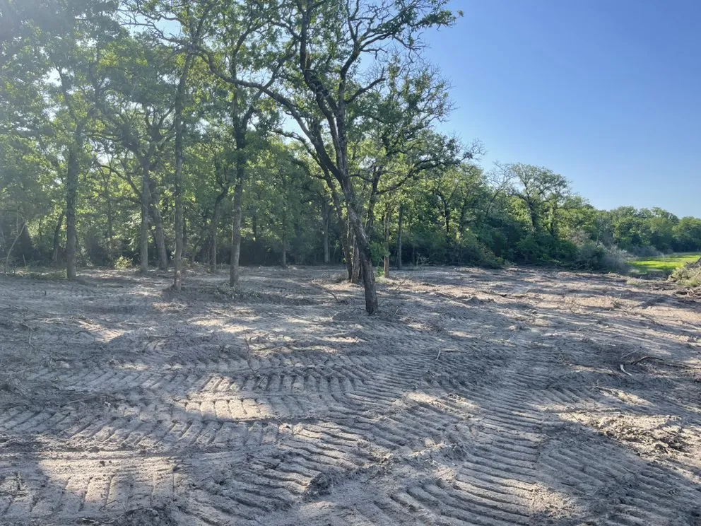 Professional yard maintenance in Jewett, TX - Code 4 Land Services