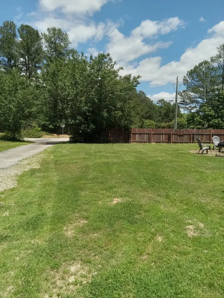 Top-rated lawn care service for beautiful yards in Hoschton, GA by Cody Lawn Care