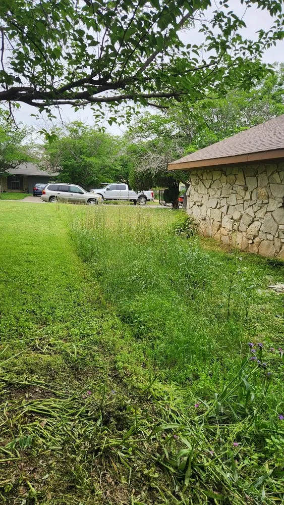 Expert yard cleanup service for outdoor upgrades in Granbury, TX by Cody’s Lawncare