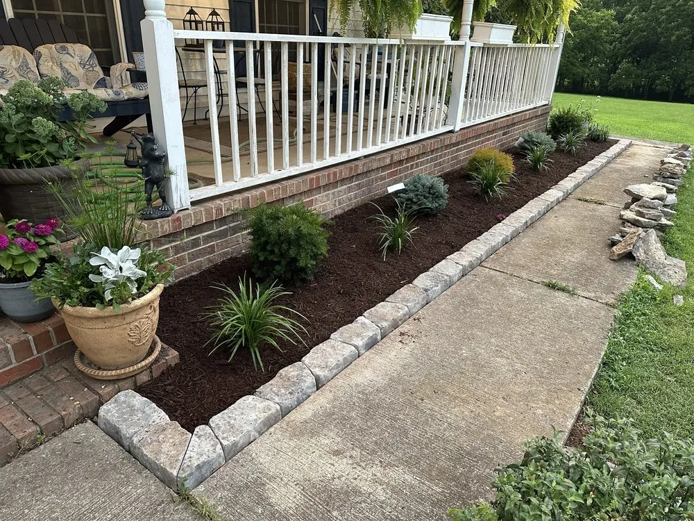 Custom yard cleanup service experts serving Tullahoma, TN - Coffee Lawn and Landscapes