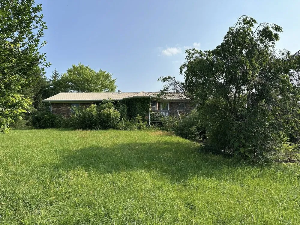 Trusted lawn care service in Tullahoma, TN by Coffee Lawn and Landscapes