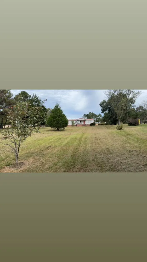 Reliable lawn mowing service with custom design in Lawndale, NC by Coffey’s Lawncare & Tree Service
