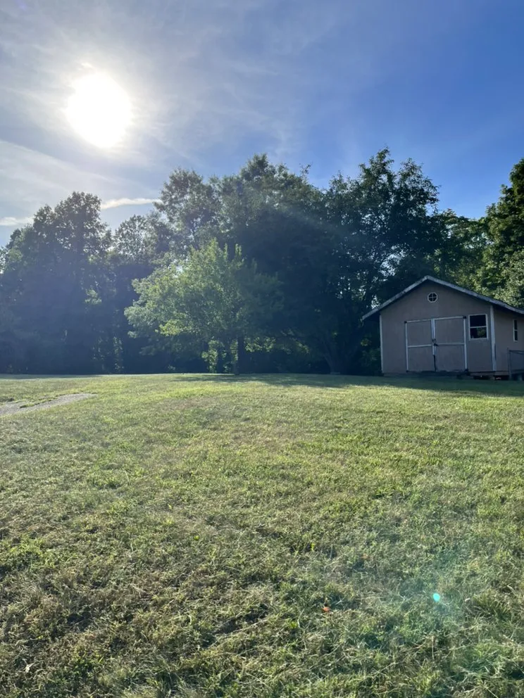 Top-rated lawn care service in Rustburg, VA - Coflin's Lawn Care and Maintenance