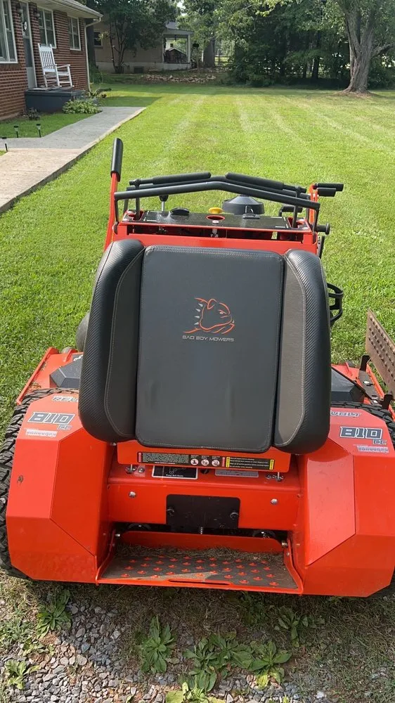 Professional yard maintenance experts serving Madison Heights, VA - Coles Mowing