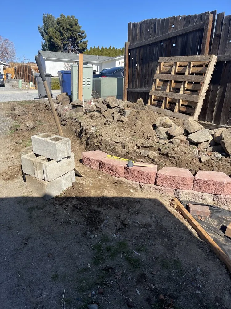 Professional residential landscaping in Rock Island, WA by Colima’s landscaping