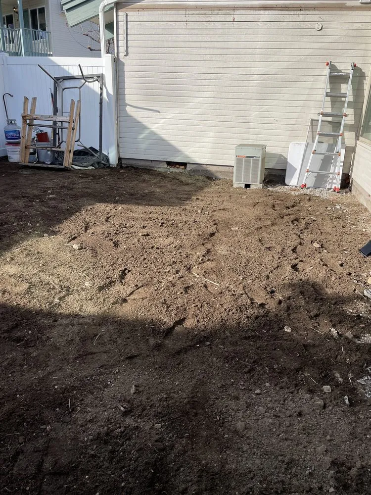 Professional landscaping services experts serving Rock Island, WA - Colima’s landscaping