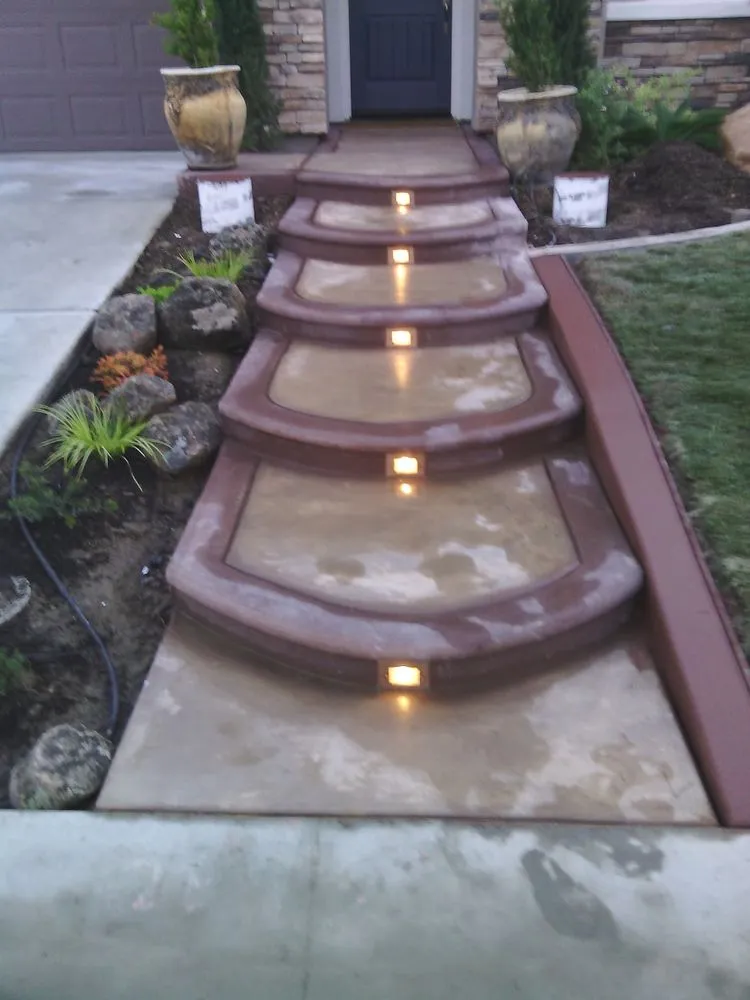 Custom yard maintenance in Marysville, CA by Colin's landscaping