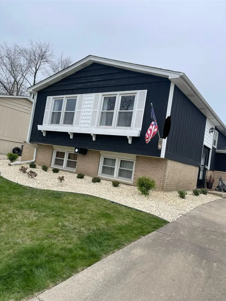 Reliable yard cleanup service in Orland Park, IL by College Students Landscaping