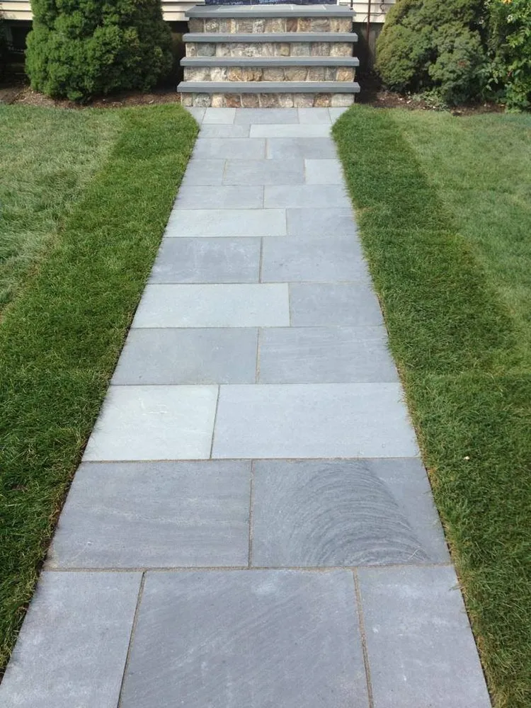 Professional outdoor landscaping experts serving Glastonbury, CT - Collegiate Landscaping