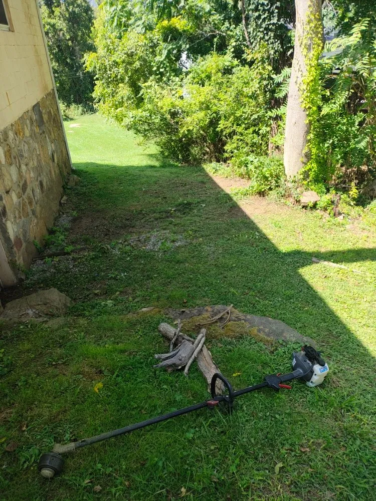 Trusted garden landscaping for year-round maintenance in Russellville, TN by Collins Brothers lawn care