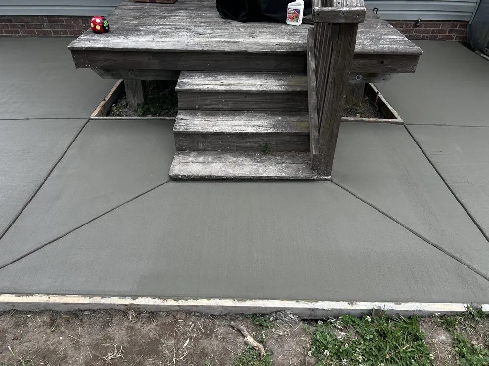 Custom landscape design experts serving Chesapeake, VA - Collins Concrete