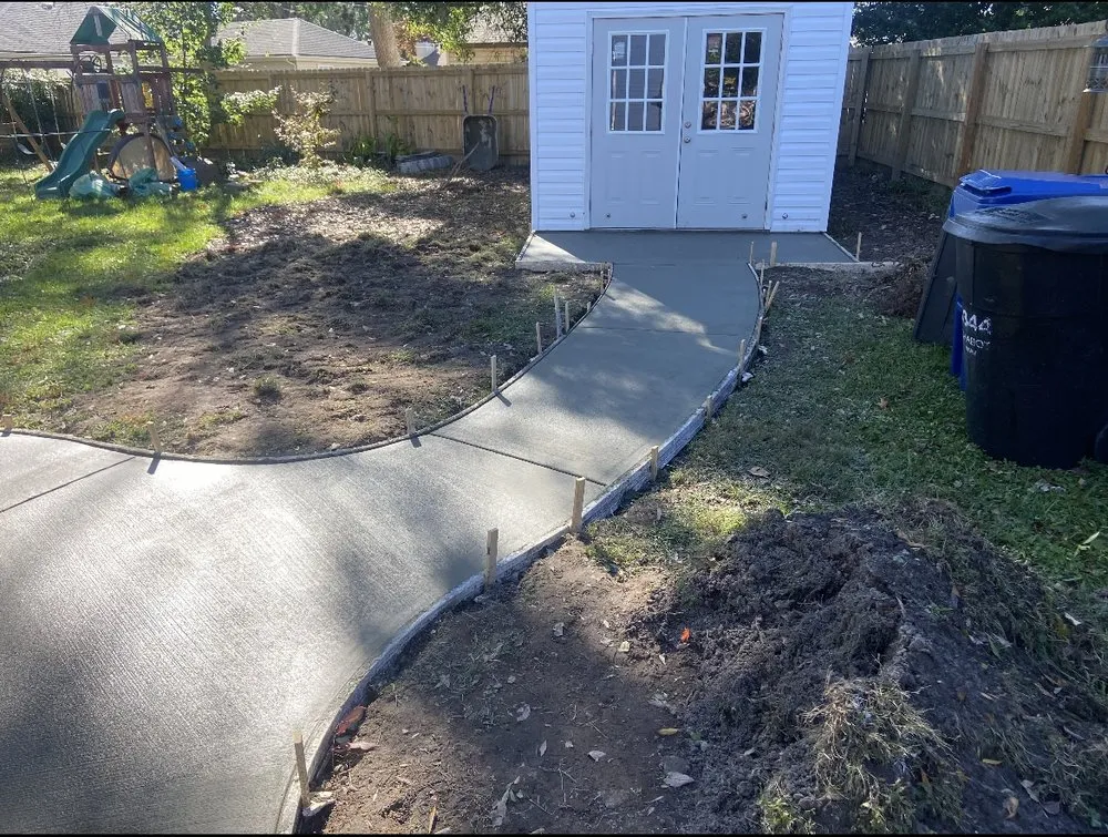 Top-rated yard cleanup service in Chesapeake, VA - Collins Concrete