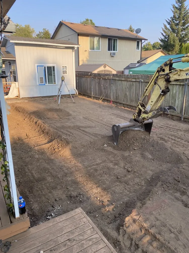 Custom outdoor landscaping experts serving Molalla, OR - Collins Construction