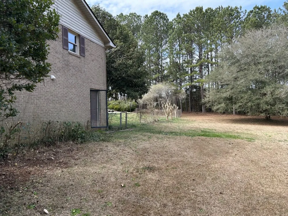 Trusted yard cleanup service for homes across Milledgeville, GA - Collins Lawn Care