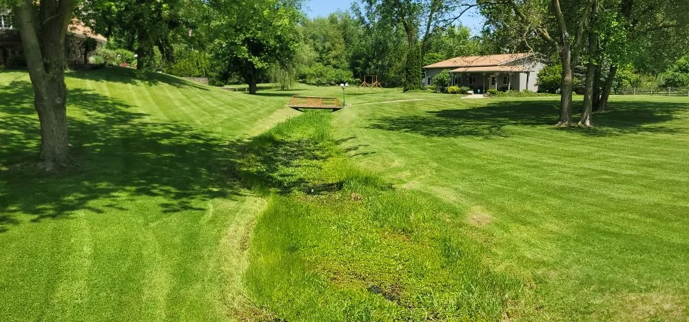 Local residential landscaping with custom design across Syracuse, IN - Collin's Lawn Maintenance