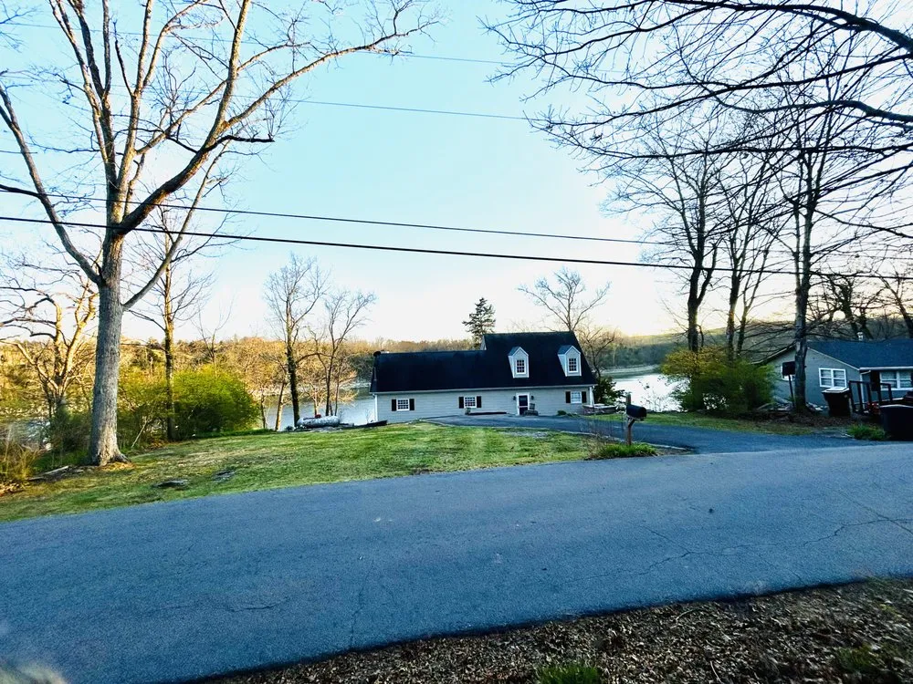 Custom lawn mowing service experts serving Harrodsburg, KY - Collins Lawn Services