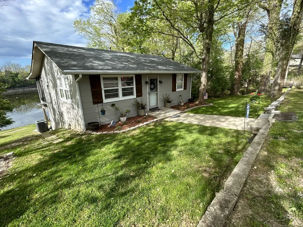 Custom outdoor landscaping for homes in Harrodsburg, KY by Collins Lawn Services