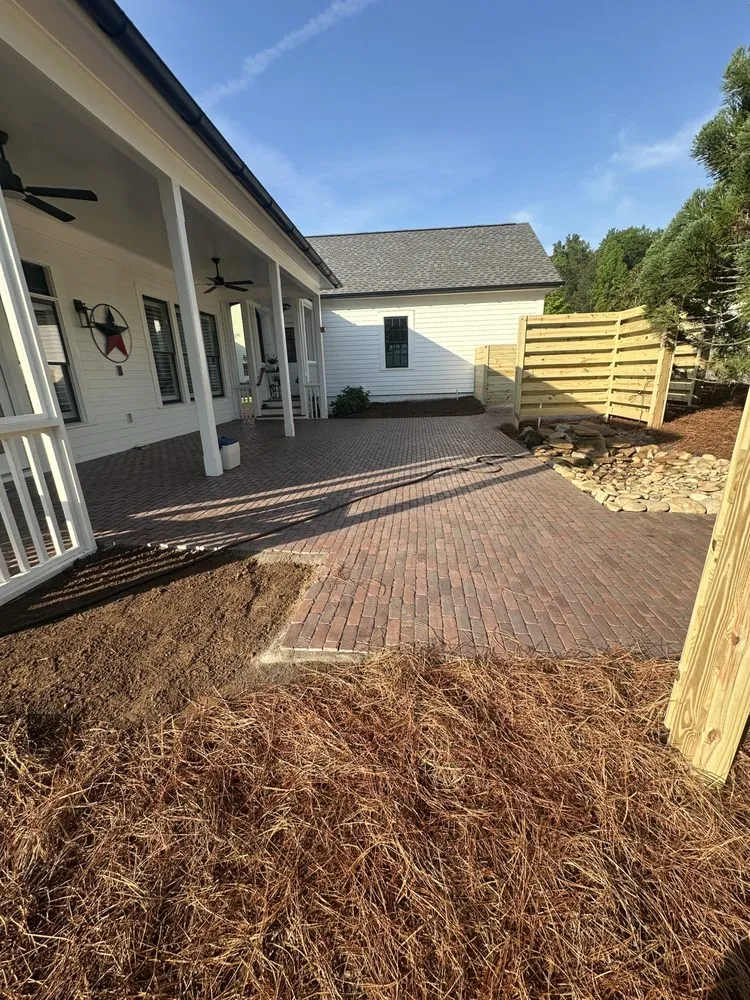 Affordable lawn mowing service in Simpsonville, SC by CollinsBrooke Landscape Construction