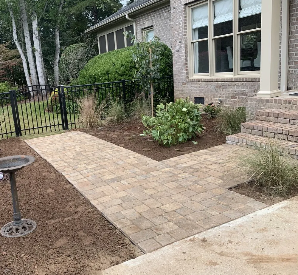 Custom garden landscaping in Simpsonville, SC by CollinsBrooke Landscape Construction