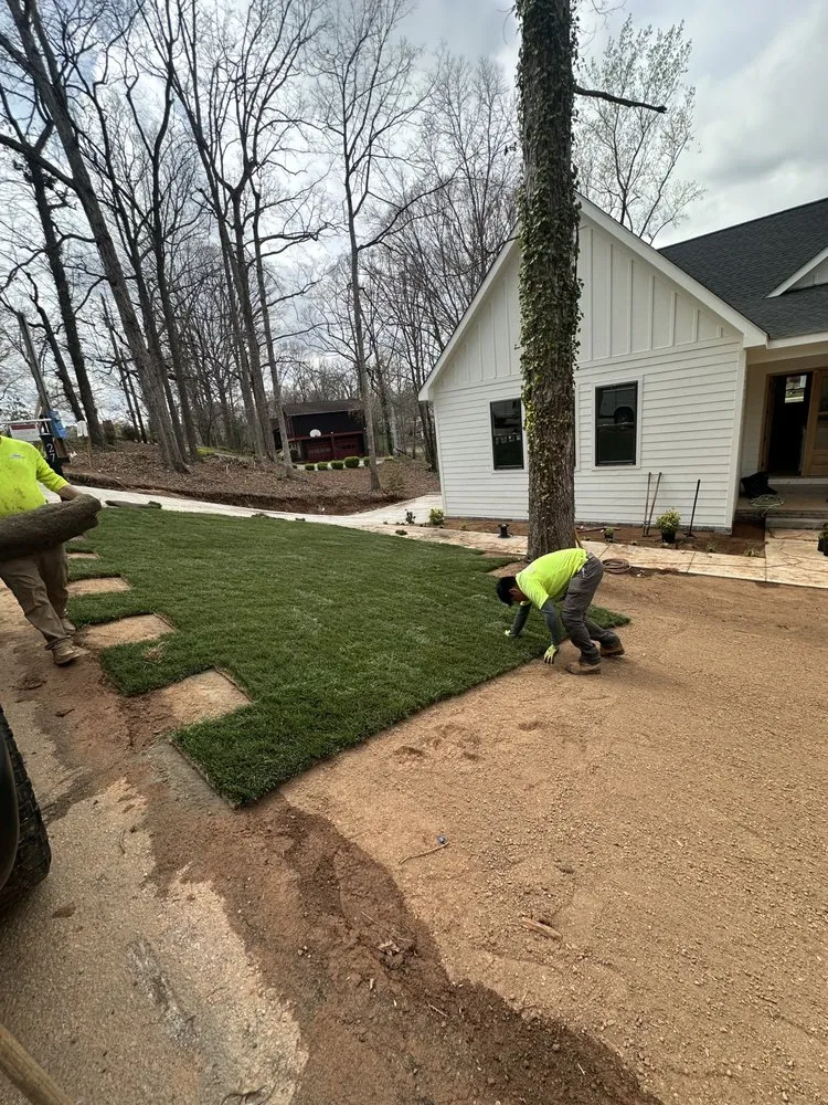 Local yard cleanup service experts serving Simpsonville, SC - CollinsBrooke Landscape Construction