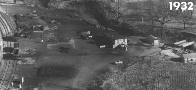 Professional garden landscaping in Collinsville, IL by Collinsville Ice & Fuel