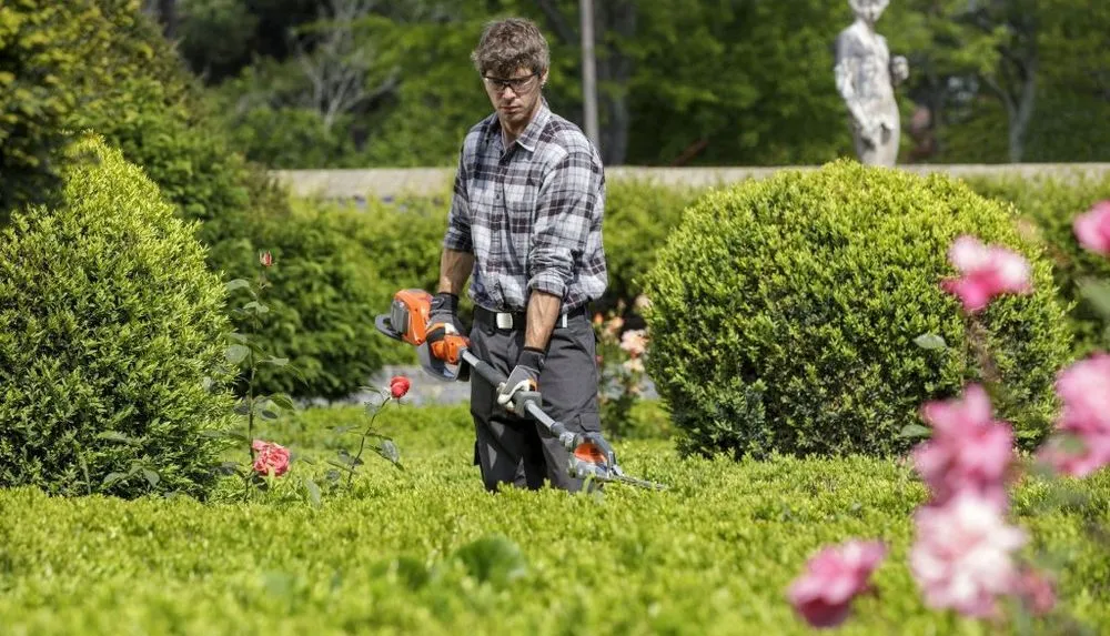 Affordable outdoor landscaping for beautiful yards across Collinsville, IL - Collinsville Lawn Care