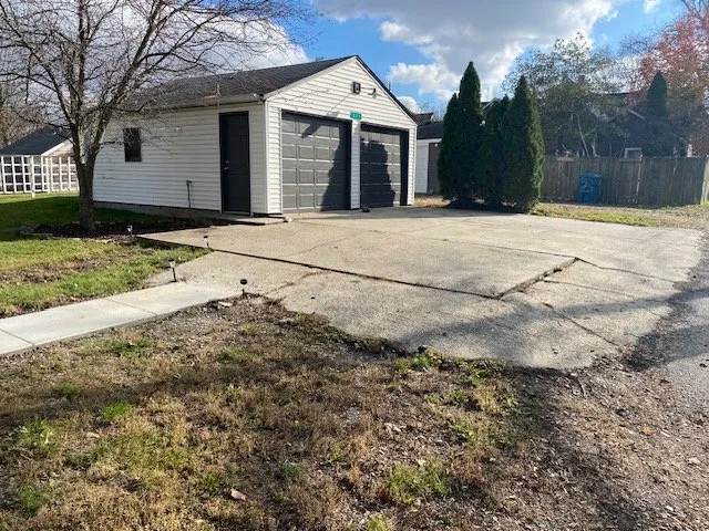 Top-rated landscaping services in Knightstown, IN - Collis Clean-Up & Construction