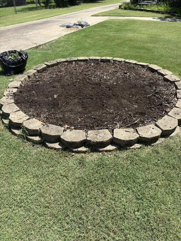 Top-rated lawn mowing service in Bartlesville, OK by Colliver Lawn & Tree Care