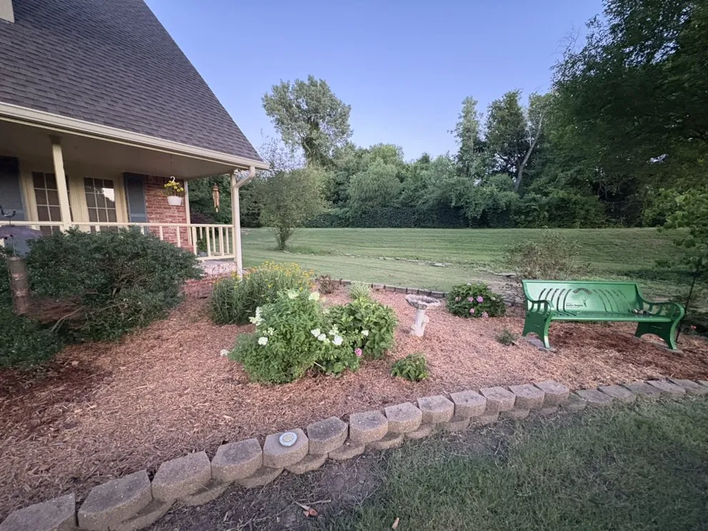 Top-rated garden landscaping for homes in Bartlesville, OK by Colliver Lawn & Tree Care
