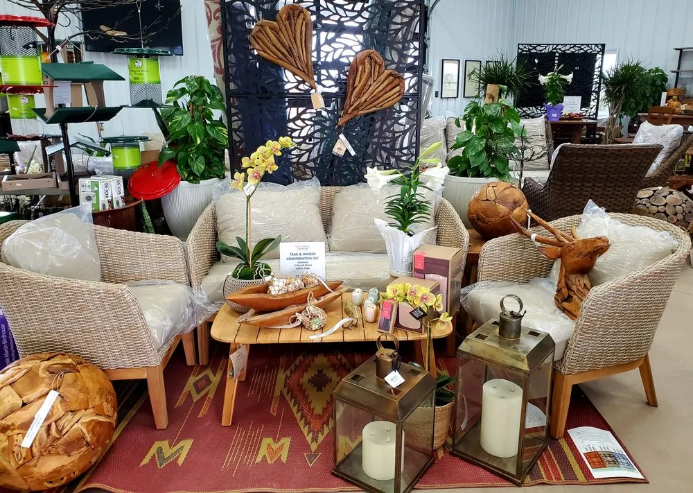 Professional garden landscaping for year-round maintenance in Newburgh, IN by Colonial Classics