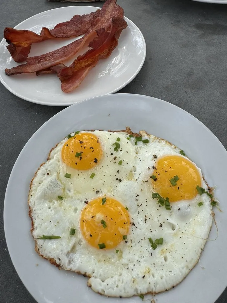 Custom garden landscaping for residential properties in Blue Springs, MO by Colonial Gardens