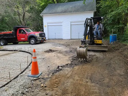 Expert garden landscaping with custom design in Cortlandt Manor, NY by Colonial Landscaping