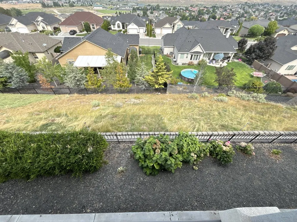 Trusted lawn mowing service experts serving Richland, WA - Colonial Lawn & Garden