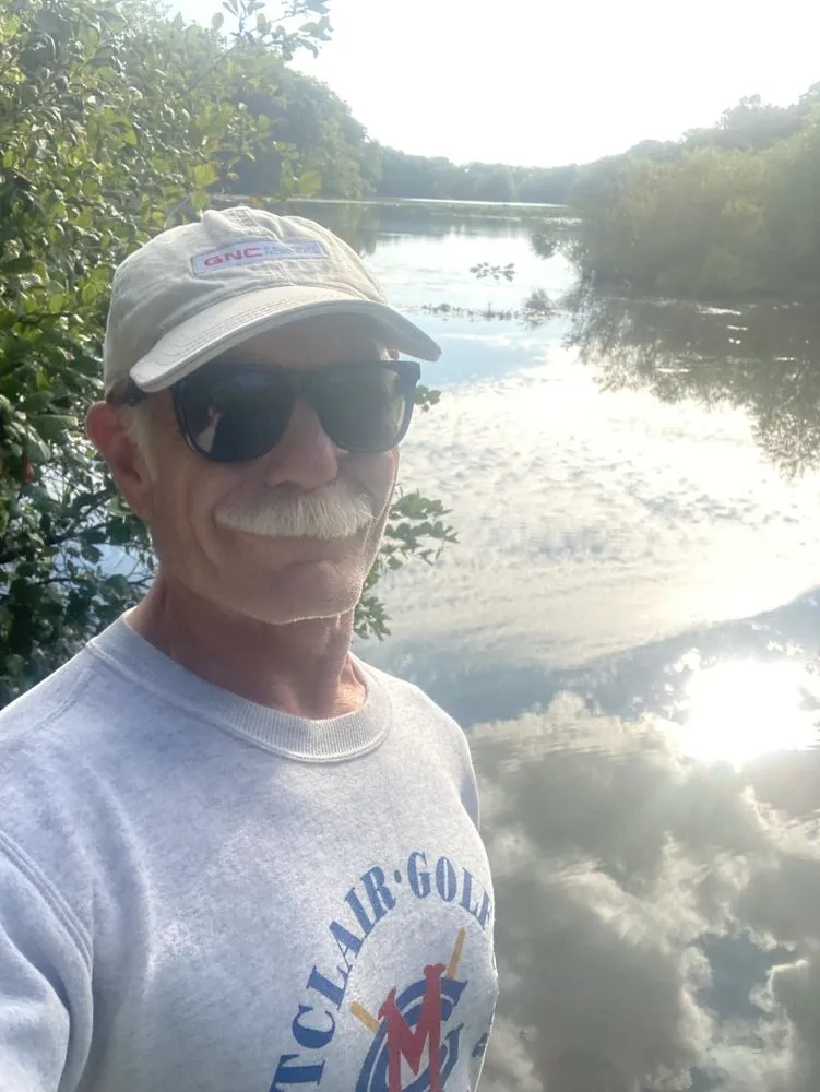 Custom yard maintenance in Lincroft, NJ by Colonial Nursery