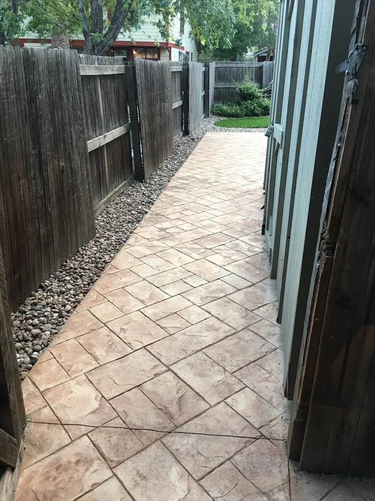 Affordable yard cleanup service experts serving Littleton, CO - Colorado CurbScapes