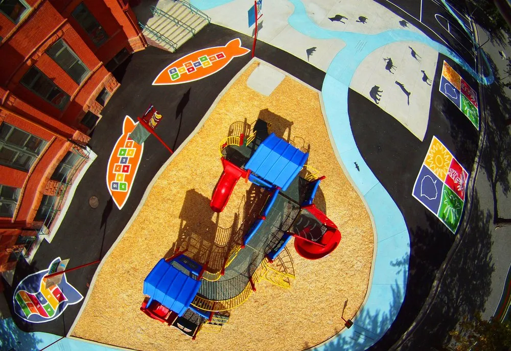 Custom garden landscaping for year-round maintenance in Centennial, CO by Colorado Designscapes