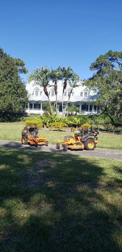 Trusted lawn mowing service in Aloma, FL by Colors of Paradise