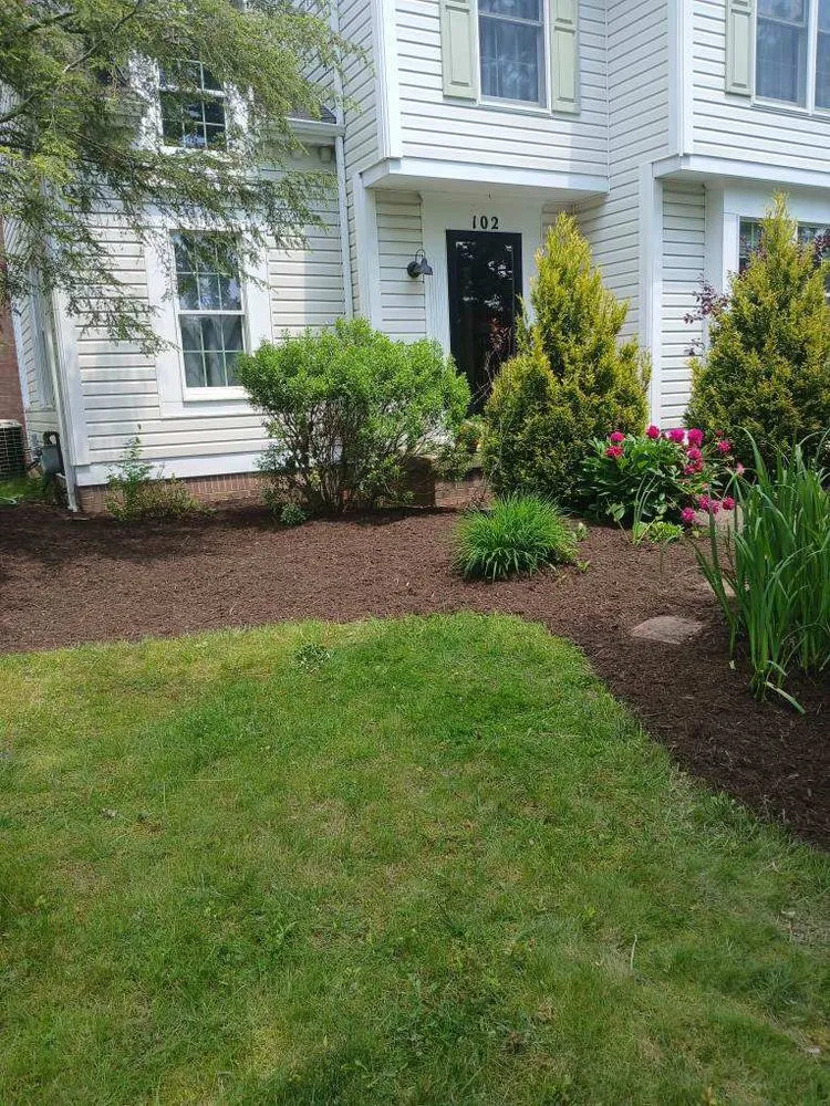 Expert yard maintenance with custom design across Canonsburg, PA - Colosimo Outdoor Services