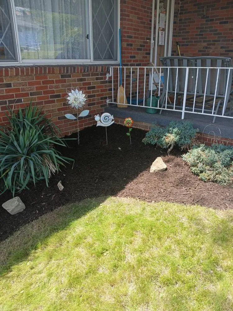 Custom residential landscaping in Canonsburg, PA - Colosimo Outdoor Services