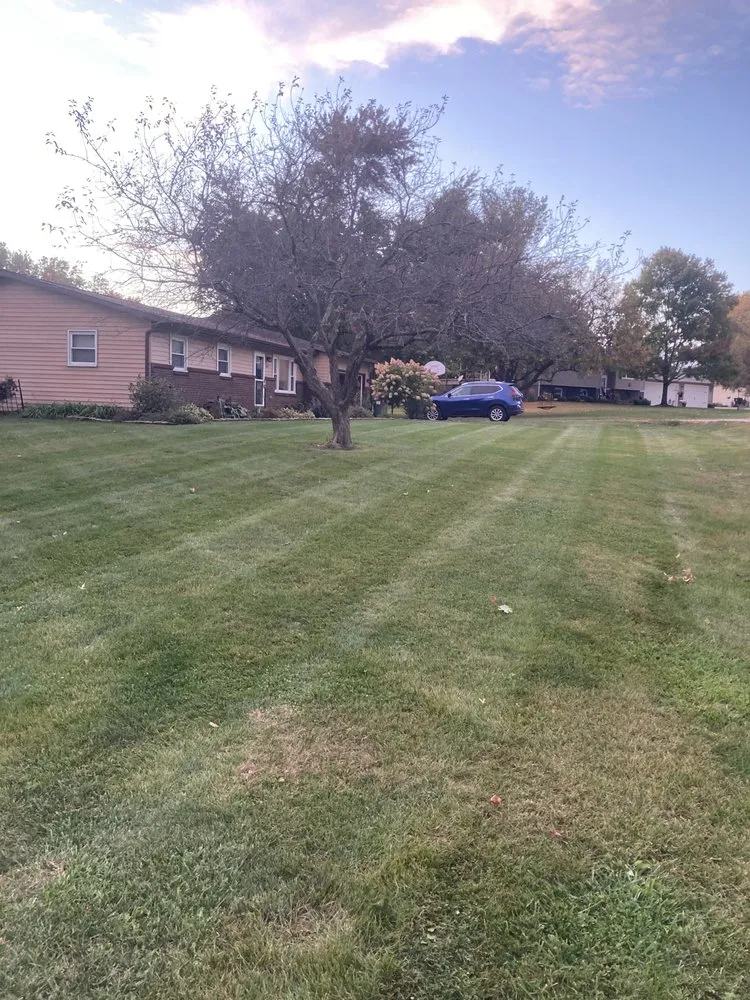 Reliable garden landscaping for homes across Mahomet, IL - Colton's Lawn Care