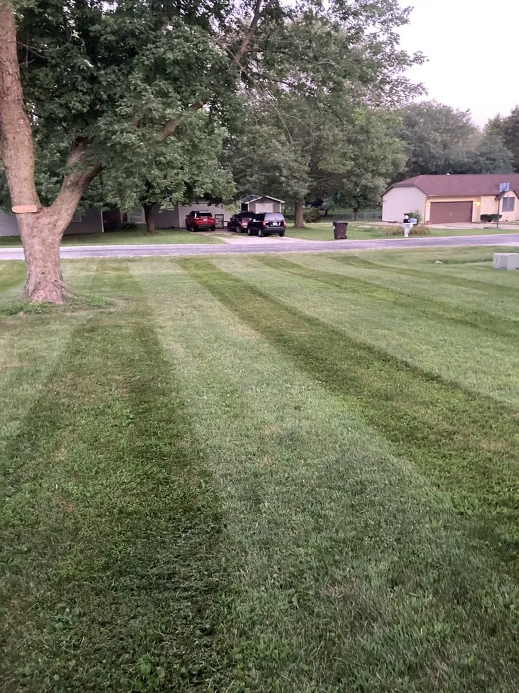 Top-rated landscaping services experts serving Mahomet, IL - Colton's Lawn Care