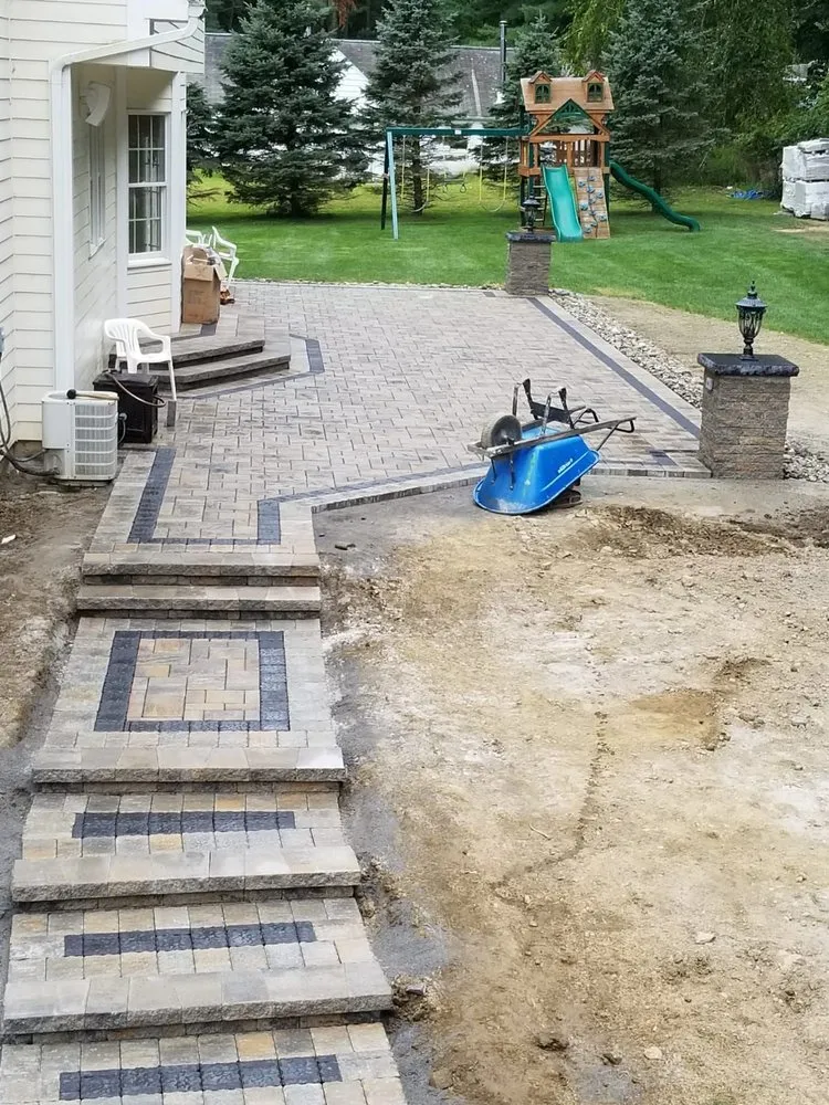 Reliable yard cleanup service experts serving Tuxedo Park, NY - Colucci Brothers