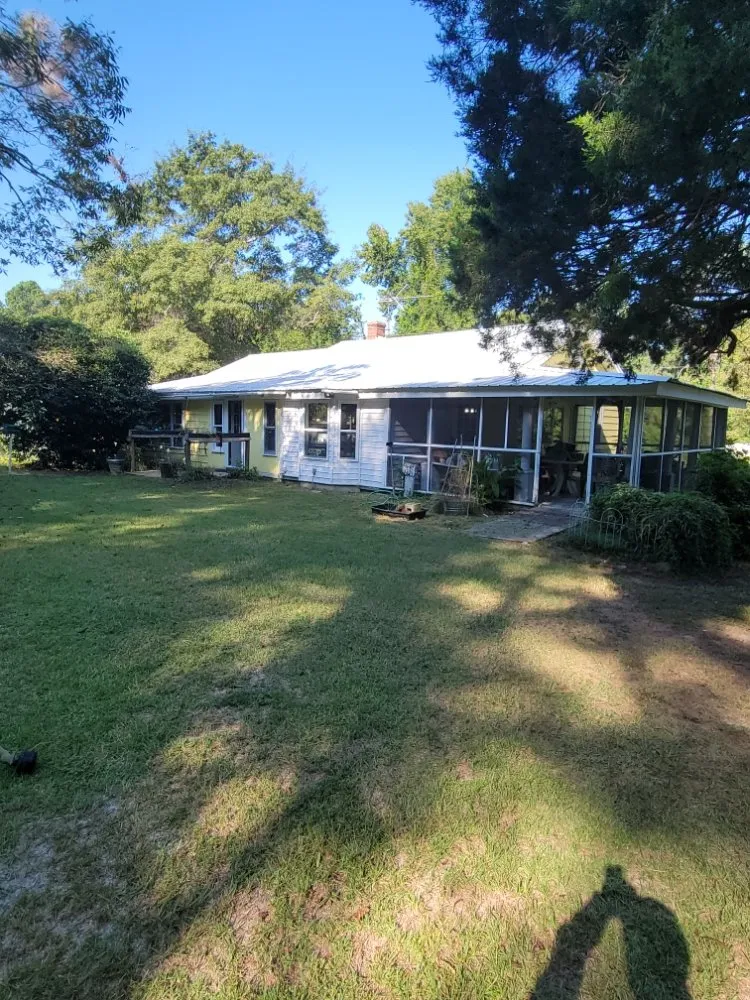 Top-rated lawn care service in Cayce, SC - columbia lawn pro